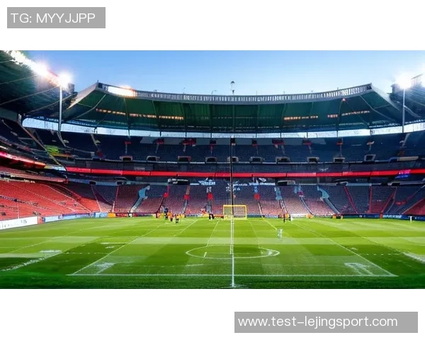 热血足球破解版带你体验激情四溢的足球赛场，尽情享受无尽乐趣与挑战