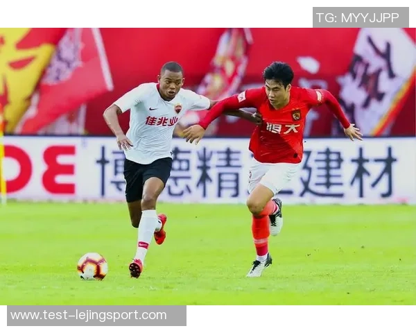 足球恒大对香港比赛精彩视频直播全程回放与赛后分析